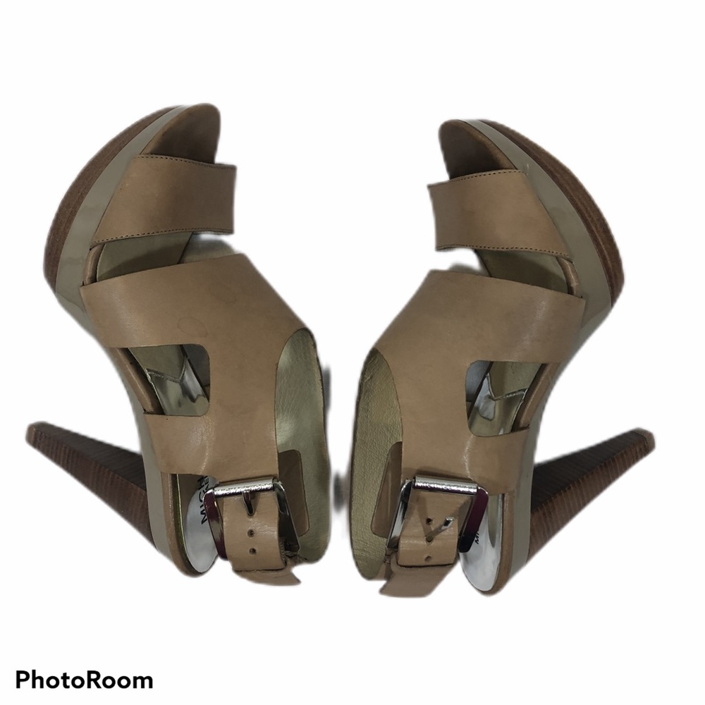Michael Kors Beige Leather Open Tow Sandals 9.5 - Picture 7 of 8